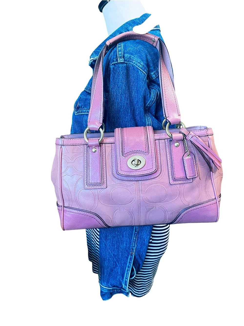 Coach Rare Rose Pink Y2K Embossed Hampton Shoulder Bag - Picture 9 of 13
